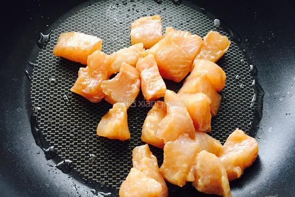 鱼肉炒杂菜的做法图解2