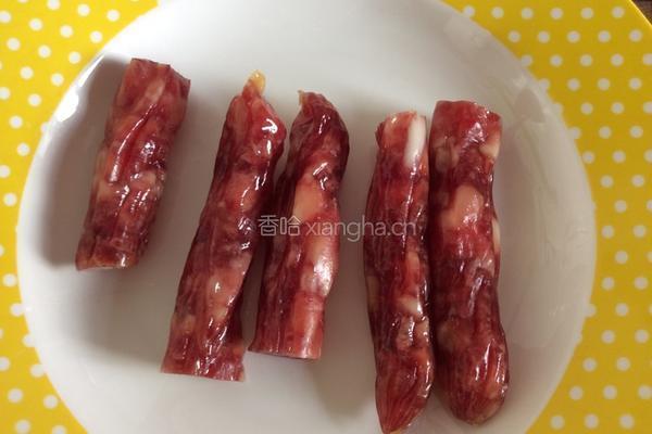 腊肠虾仁什锦炒饭的做法图解1