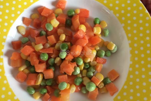 腊肠虾仁什锦炒饭的做法图解3