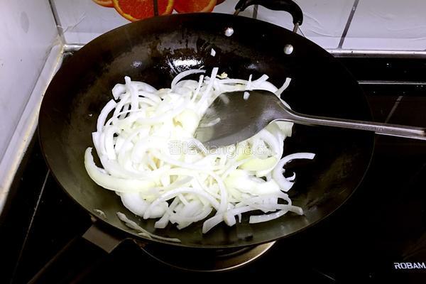 圆葱炒牛肉片的做法图解4