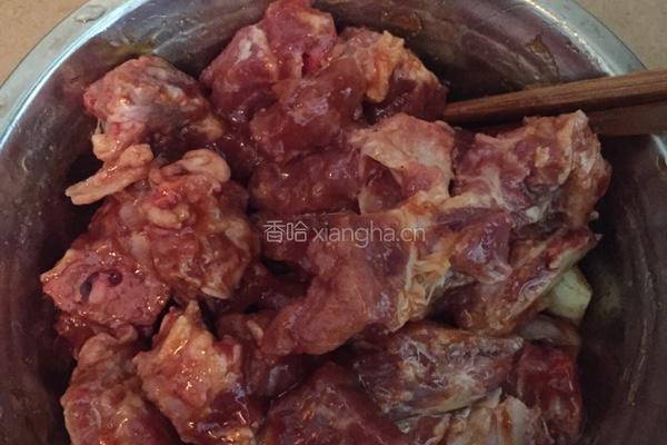 蒜蓉清蒸排骨的做法图解2