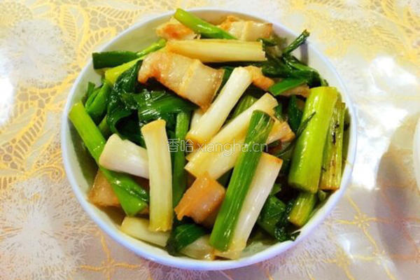 五花肉炒蒜苗的做法图解10