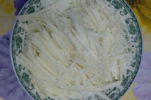 萝卜粉丝汤的做法图解1