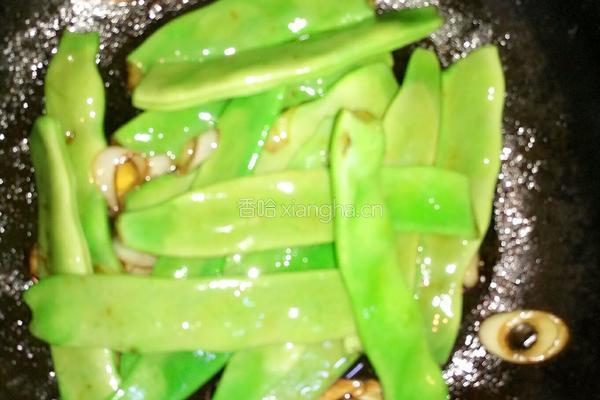 土豆炖豆角的做法图解2