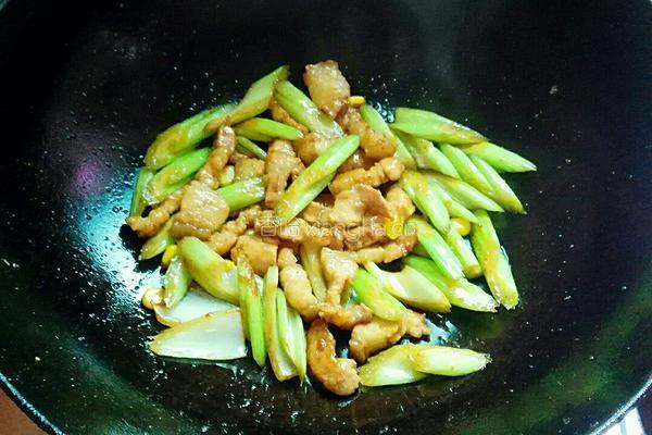 西芹炒肉的做法图解6