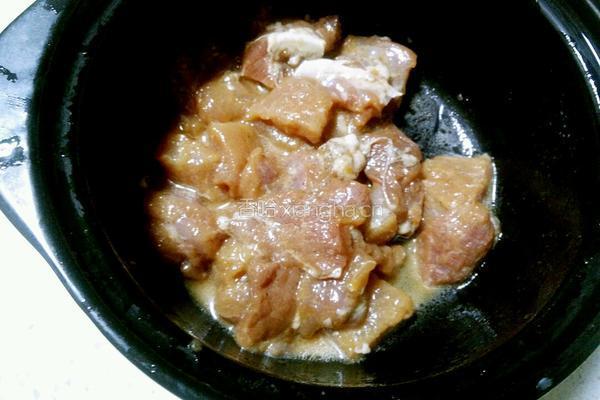 菠萝咕噜肉的做法图解3