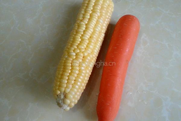 胡萝卜玉米烧排骨的做法图解1