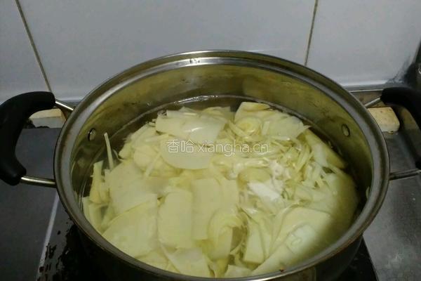腊肉炒鲜笋的做法图解6
