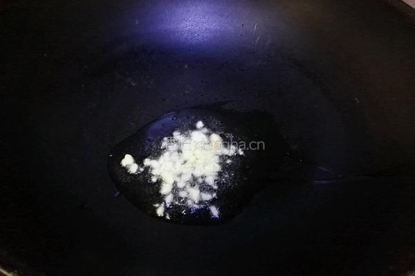 青瓜炒鲜鱿的做法图解9