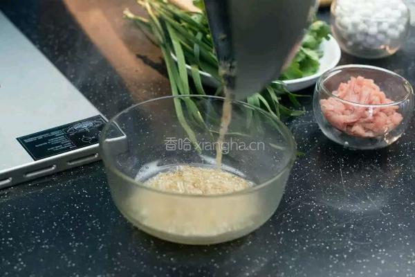 客家咸汤圆的做法图解2