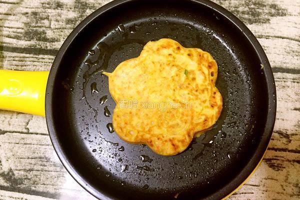胡萝卜鸡蛋饼的做法图解11