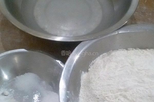 油条的做法图解1