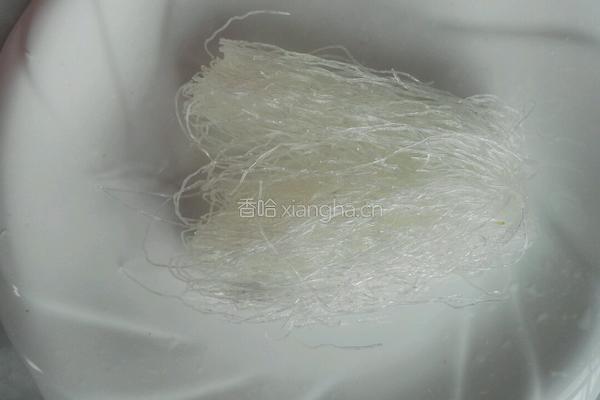 粉蒸洋葱肉丸的做法图解1
