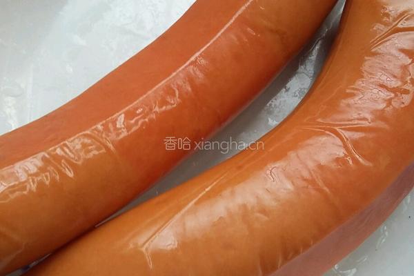 芹菜炒火腿的做法图解1