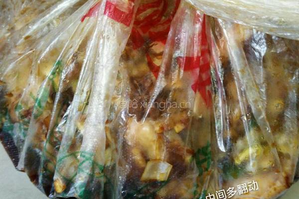 蜜汁儿蒜香鸡翅的做法图解4