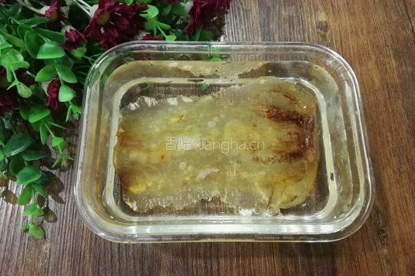 新西兰花胶炖鸡汤的做法图解1