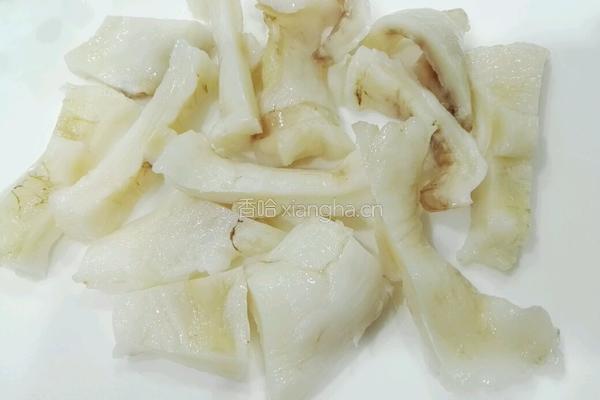 新西兰花胶炖鸡汤的做法图解3