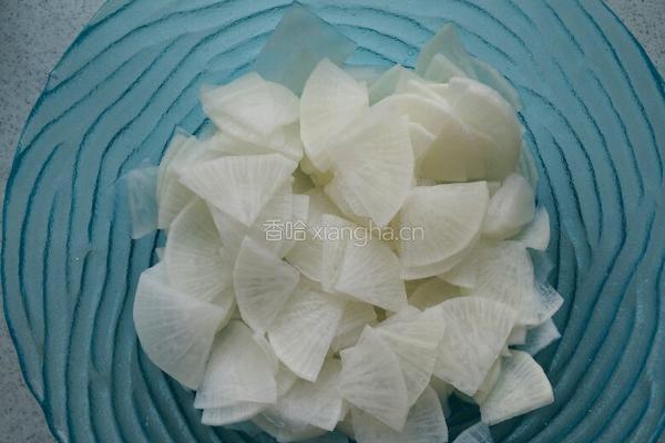 酸甜辣萝卜的做法图解2