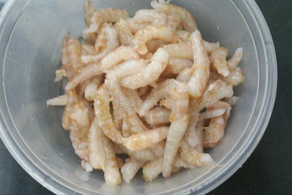 荠菜鲜虾水饺的做法图解7