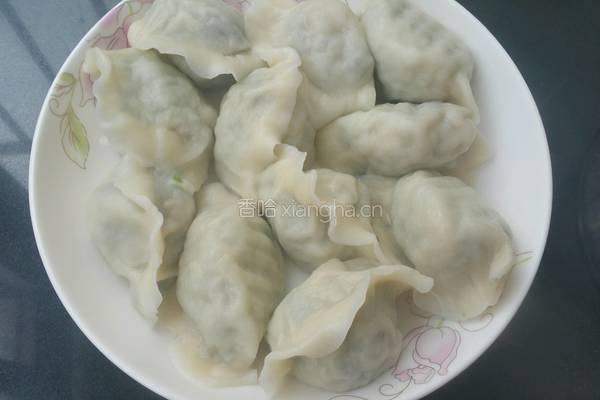 荠菜鲜虾水饺的做法图解17
