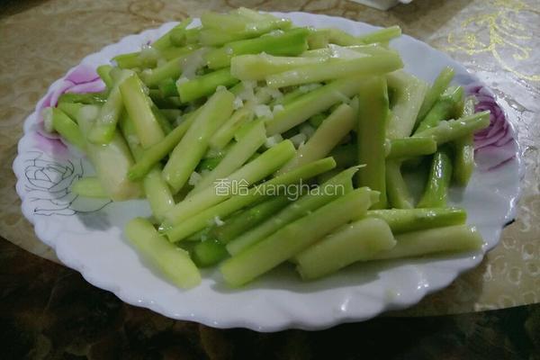 青炒芦笋的做法图解5