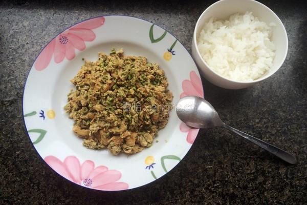 香椿芽炒鸡蛋的做法图解6