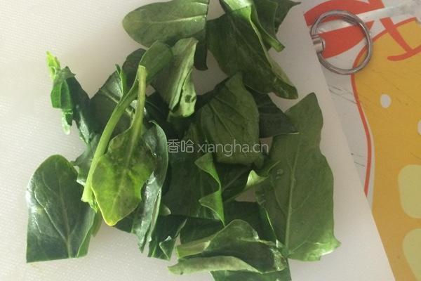 三文鱼菠菜面的做法图解1
