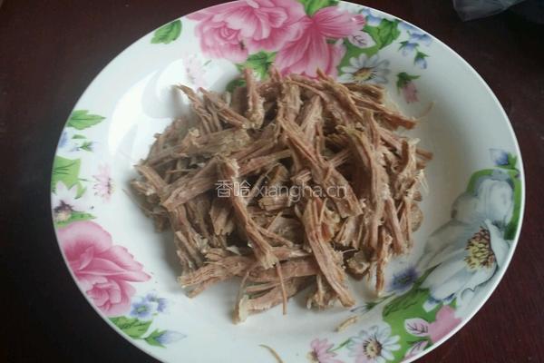 凉拌牛肉丝的做法图解1