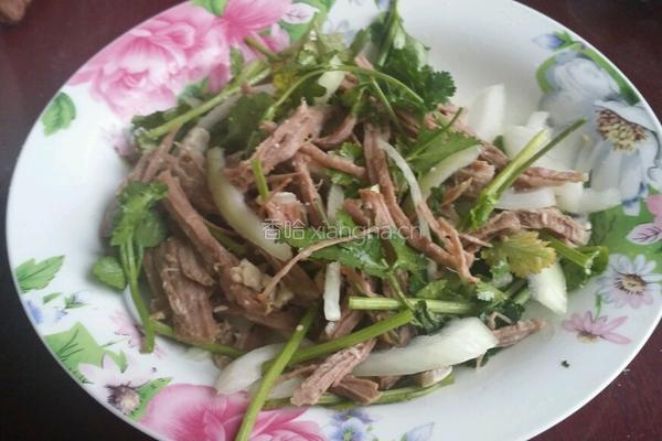 凉拌牛肉丝的做法图解3