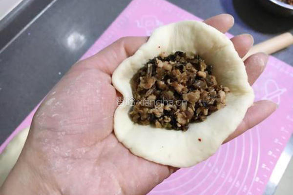 梅菜猪肉包子的做法图解14