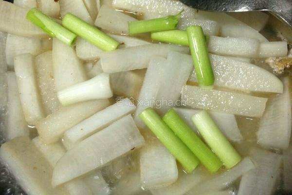 鱼🐠头焖萝卜的做法图解4