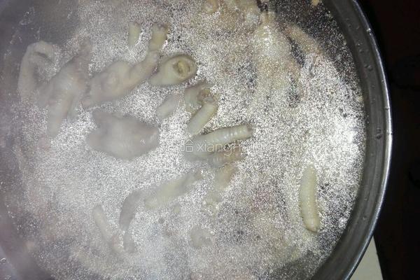 酸辣凤爪的做法图解3