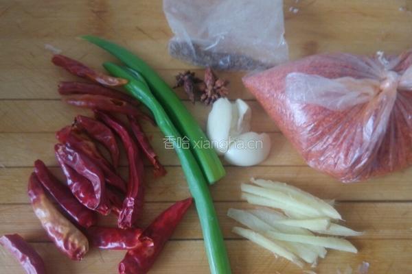 辣子鸡丁的做法图解2