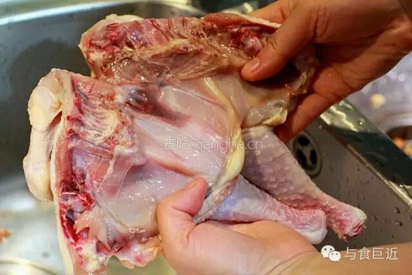 蜜汁烤全鸡的做法图解1