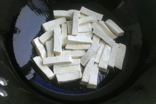 韭菜炒豆腐的做法图解3