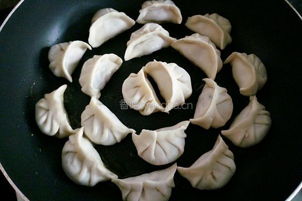 抱蛋煎饺的做法图解11