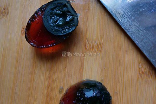 金鱼皮蛋豆腐的做法图解7