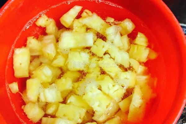 菠萝炒饭的做法图解3