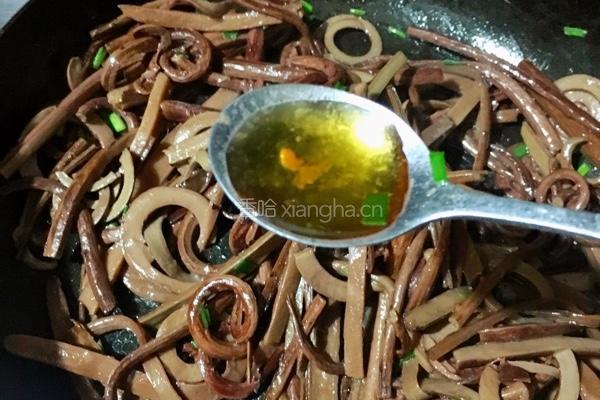 炒蕨菜的做法图解7