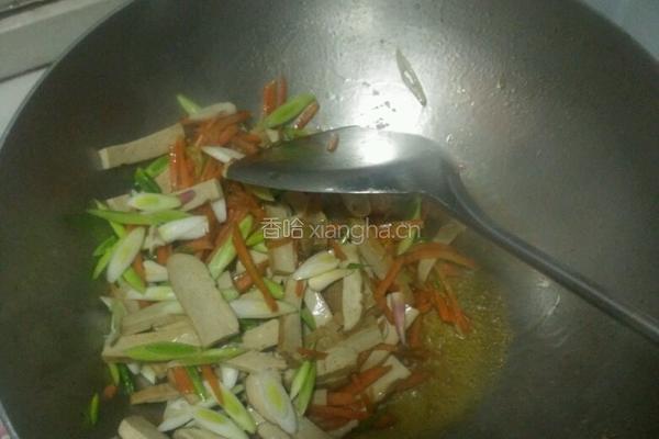 胡萝卜炒豆干的做法图解5