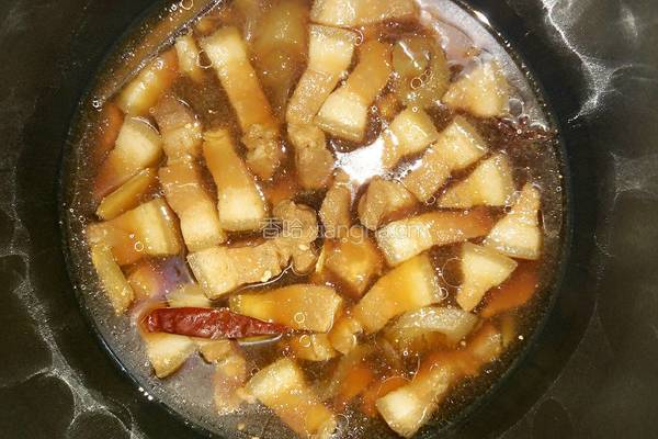 高压锅版红烧肉的做法图解4