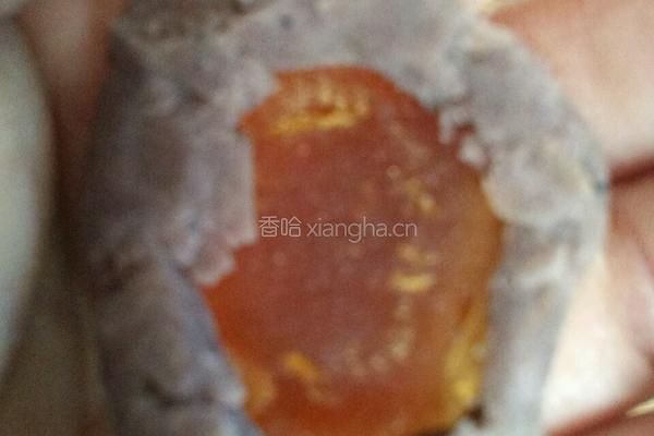 蛋黄酥的做法图解4