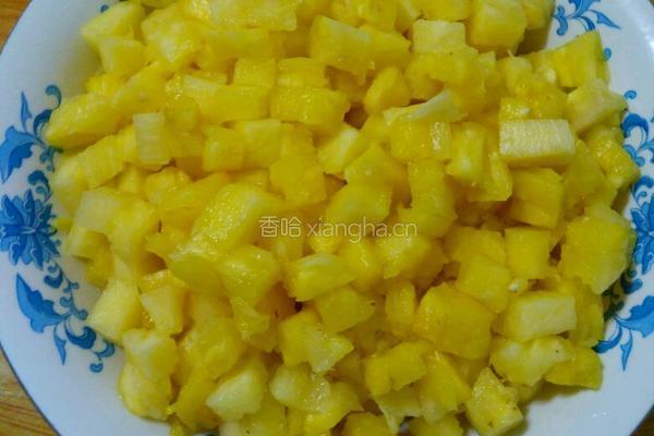 蜂蜜菠萝茶的做法图解1