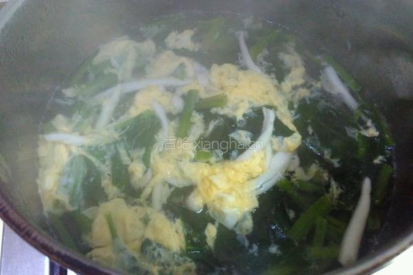 菠菜海鲜菇蛋花汤的做法图解4