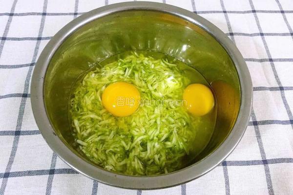 西葫芦鸡蛋饼的做法图解5