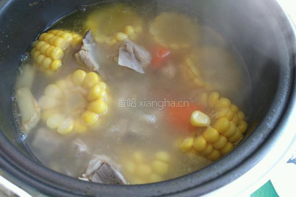简易电饭煲胡萝卜玉米排骨汤的做法图解7