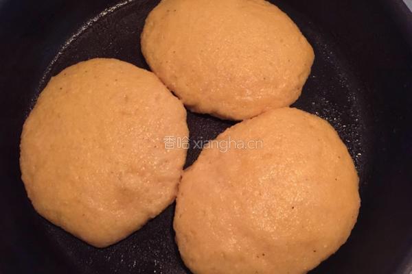 玉米面贴饼子的做法图解8