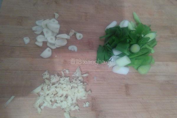 菠萝咕噜肉的做法图解1