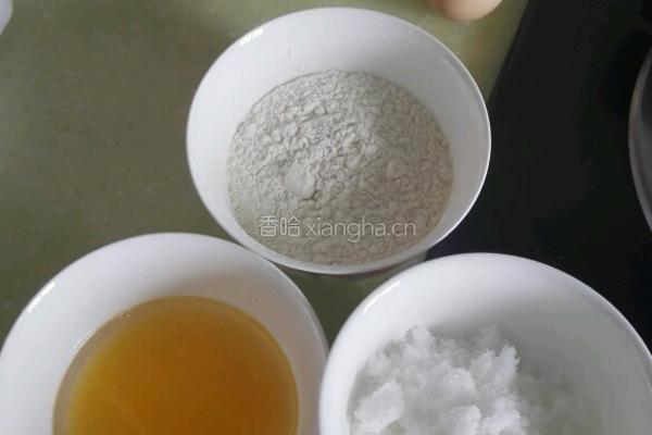 标准六寸戚风蛋糕的做法图解1