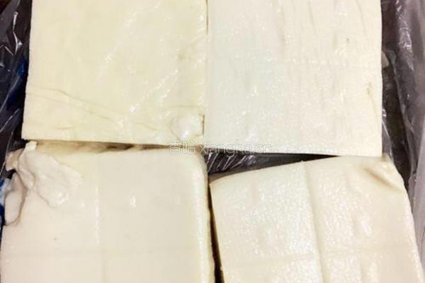 豆腐西红柿鱼汤的做法图解2